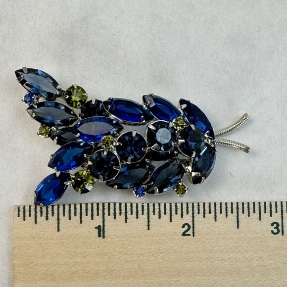VTG Juliana Silver-Tone Leaf Brooch Blue Green Glass Rhinestone Open Back Pin - Picture 10 of 11